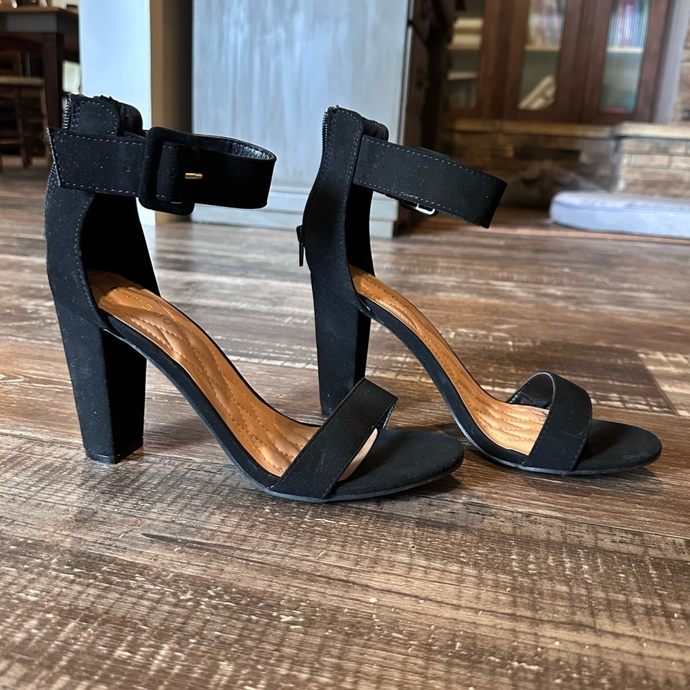BAMBOO Black Block Heel Sandals